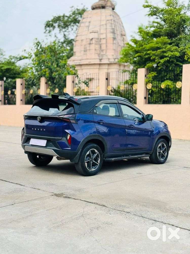 Tata Nexon Fearless Plus Purple 1.5 Revotorq Diesel 6amt Dual Tone, ..