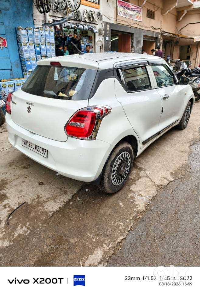 Maruti Suzuki Swift Vvt Lxi, 2021, Petrol