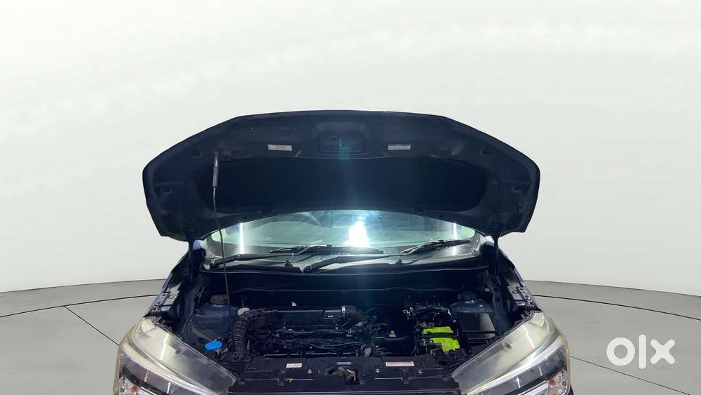 Maruti Suzuki Xl6 Alpha, 2021, Petrol