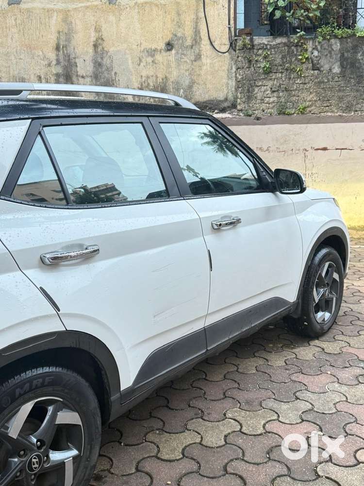 Hyundai Venue 2019 Petrol 44000 Km Driven