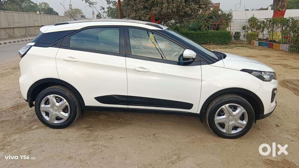 Tata Nexon 1.5 Revotorq Xm (s), 2023, Diesel