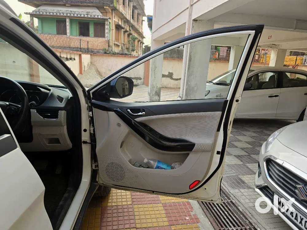 2022 Tata Nexon Xza+ (o) Amt Petrol Top-end Automaticcalgary White