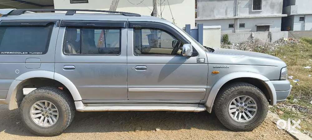 Ford Endeavour 2005 Diesel 180000 Km Driven