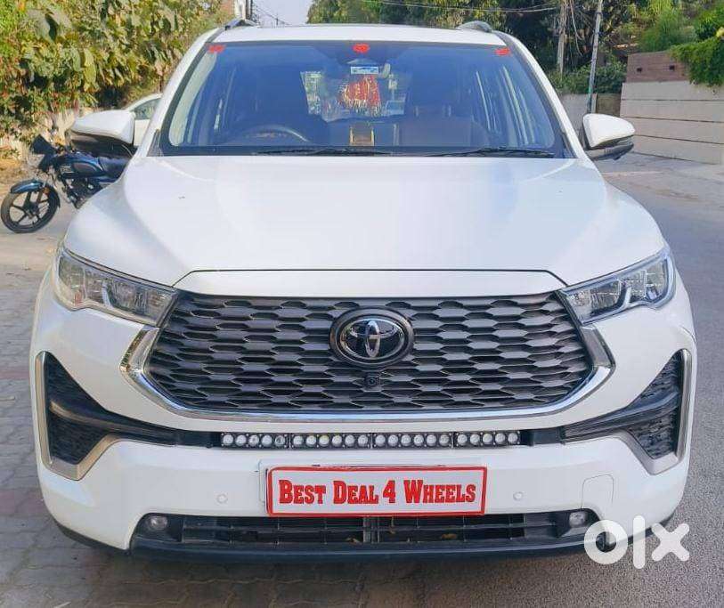 Toyota Innova Hycross 2.0 Zx Hybrid 7 Str, 2024, Cng & Hybrids