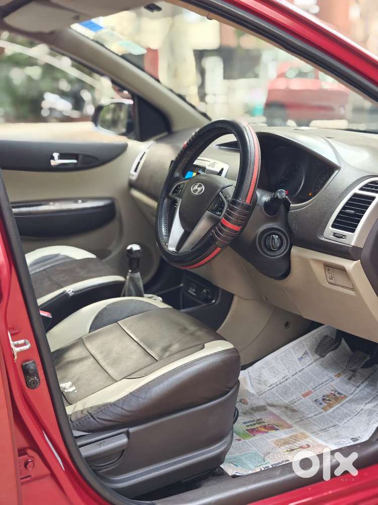 Hyundai I20 Sportz 1.2 Bs-iv, 2010, Petrol