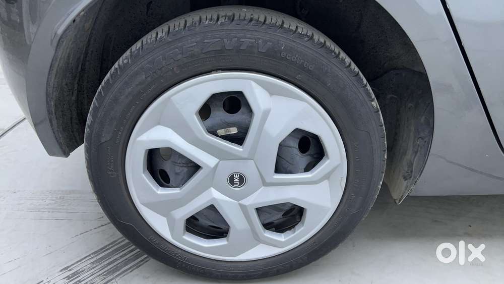 Tata Altroz 1.2 Xm Plus, 2022, Petrol