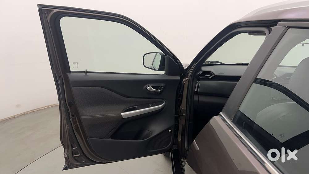 Nissan Magnite 1.0 Xv Premium Turbo Cvt (o), 2021, Petrol