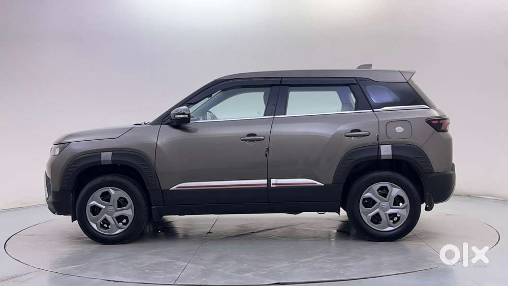 Maruti Suzuki Brezza Vxi At, 2023, Petrol