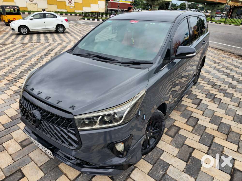 Toyota Innova Crysta 2.4 V, 2017, Diesel