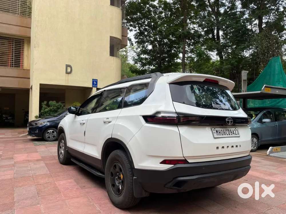 Tata Safari Adventure 2023 Deisel Panaromic Sunroof For Just 1200000