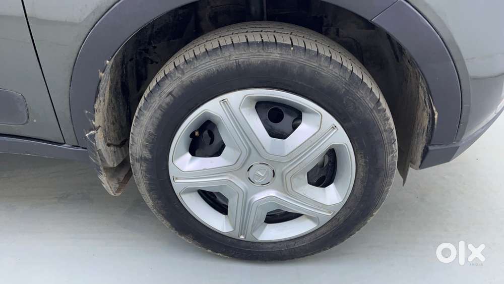Tata Nexon 1.2 Revotron Xma, 2022, Petrol