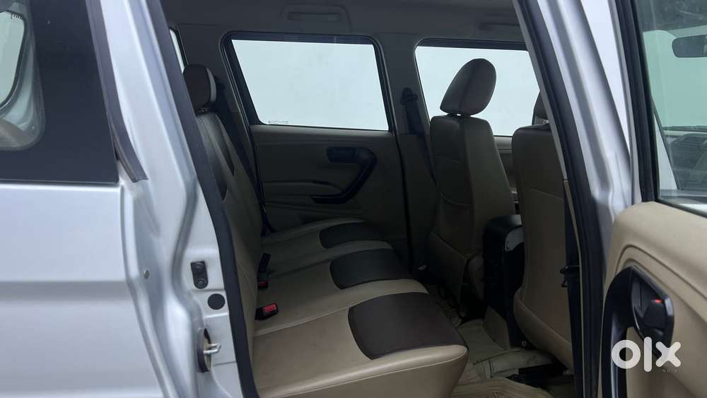 Mahindra Tuv 300 T4 Plus, 2019, Diesel