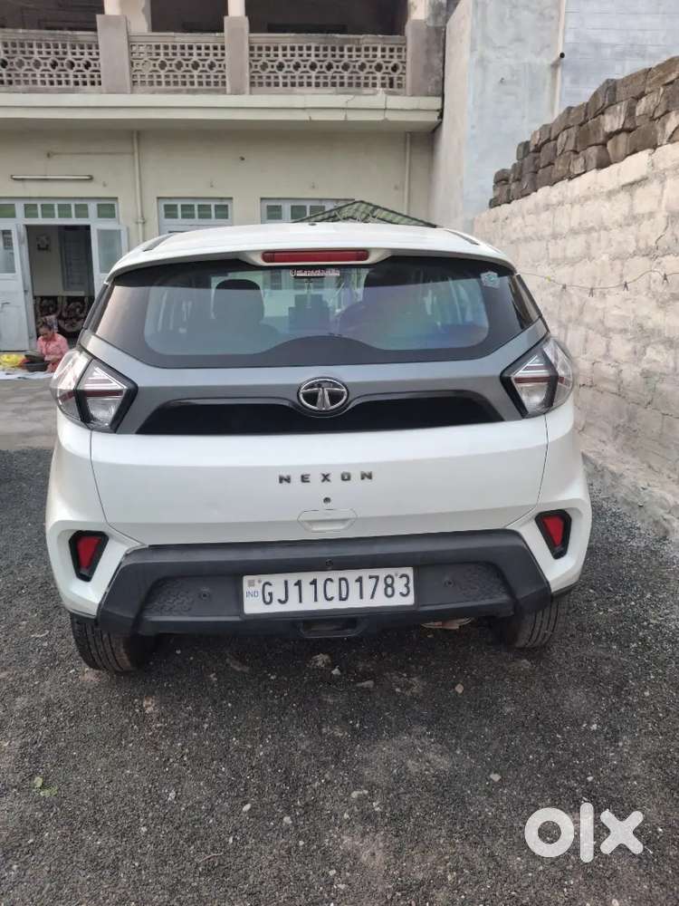 I Want To Sell Showroom Conditions Mint Conditions Car