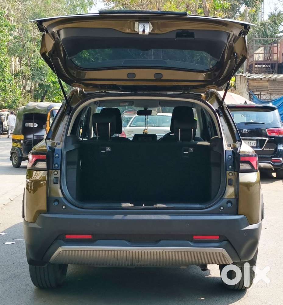 Maruti Suzuki Brezza 1.5 Vxi At Smart Hybrid, 2024, Petrol