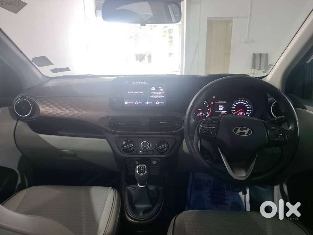 Hyundai Aura [2023-ongoing] 1.2 Sx (o) Manual, 2023, Cng & Hybrids