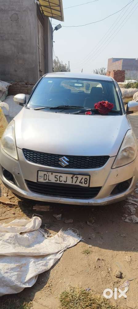 Maruti Suzuki Swift 2012 Cng & Hybrids Well Maintained