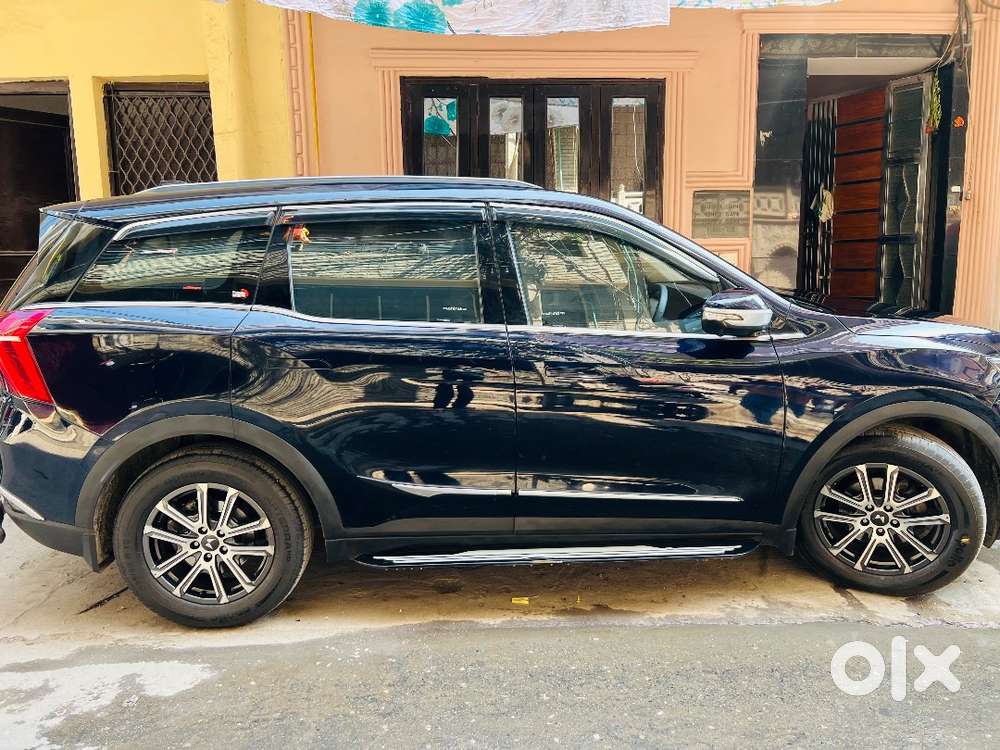 Xuv700 Midnight Black Beauty