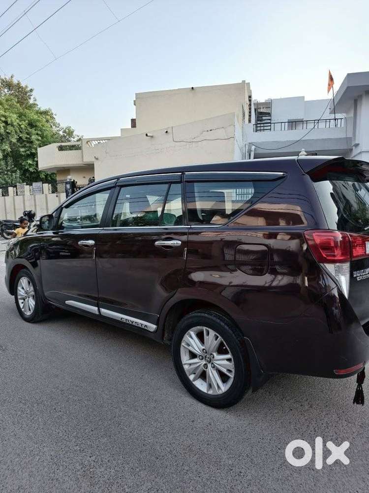 Toyota Innova Crysta Zx 2.4 Diesel 7 Seater, 2016, Diesel