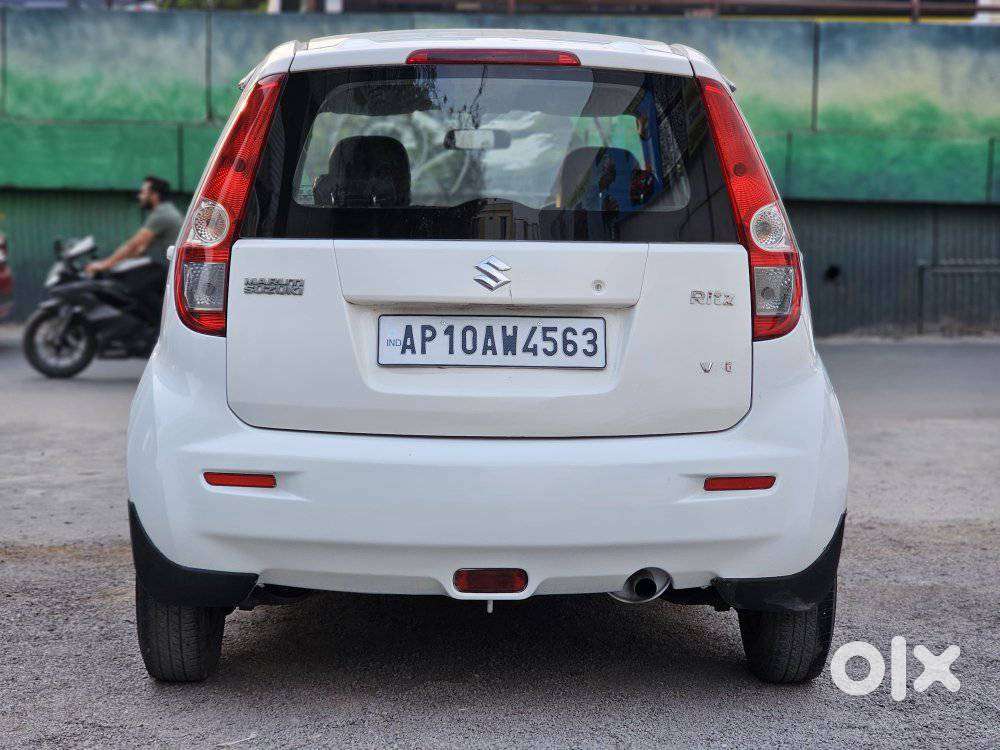 Maruti Suzuki Ritz Genus Vxi, 2010, Petrol