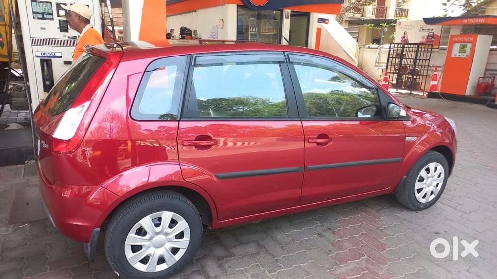 Ford Figo 2012-2015 Petrol Zxi, 2015, Petrol