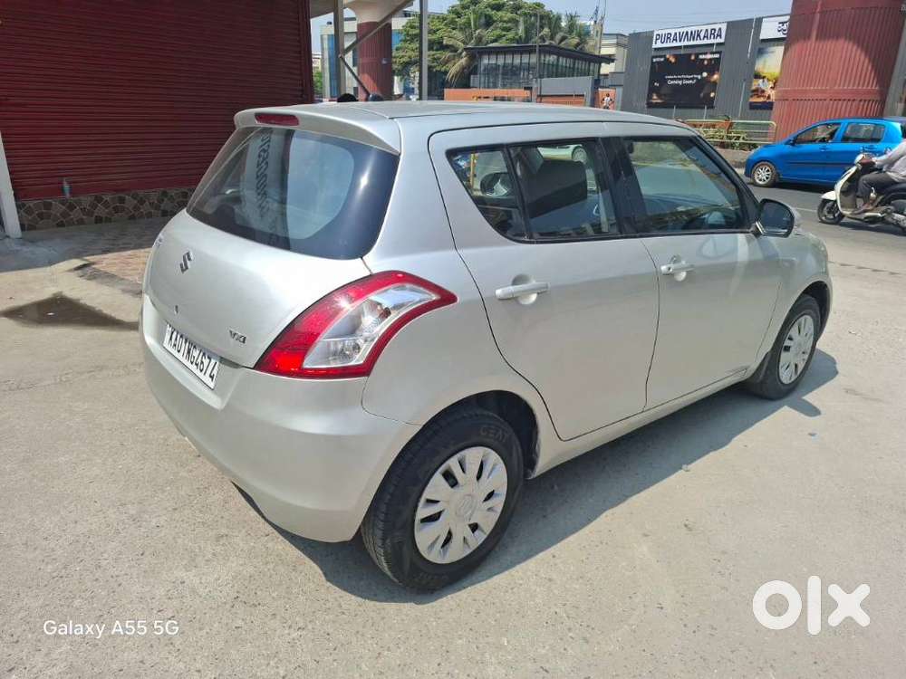 Maruti Suzuki Swift Vxi 1.2 Abs Bs-iv, 2012, Petrol