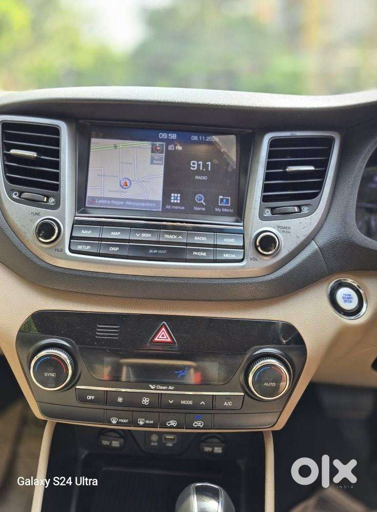 Hyundai Tucson Signature 2.0 At Diesel Dual Tone, 2017, Diesel