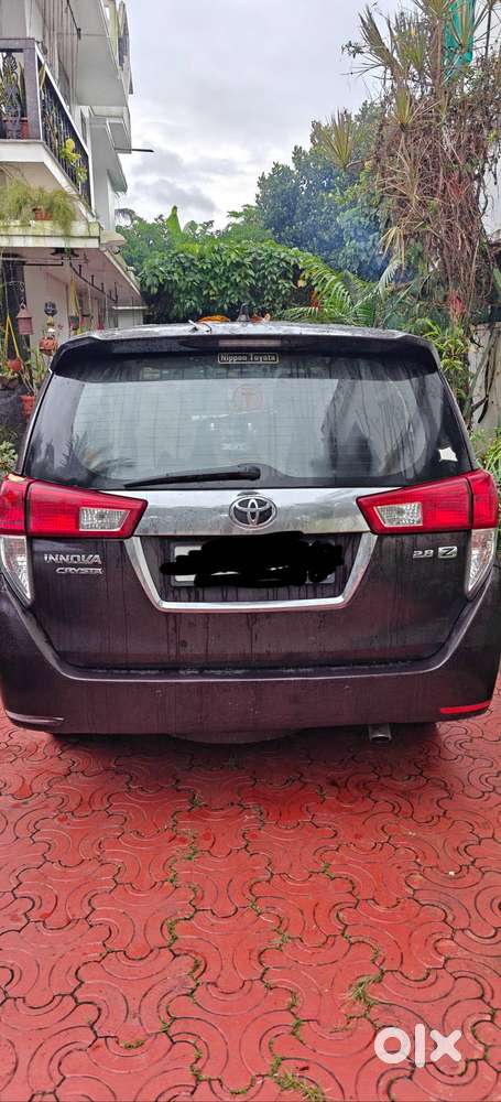 Toyota Innova Crysta 2016