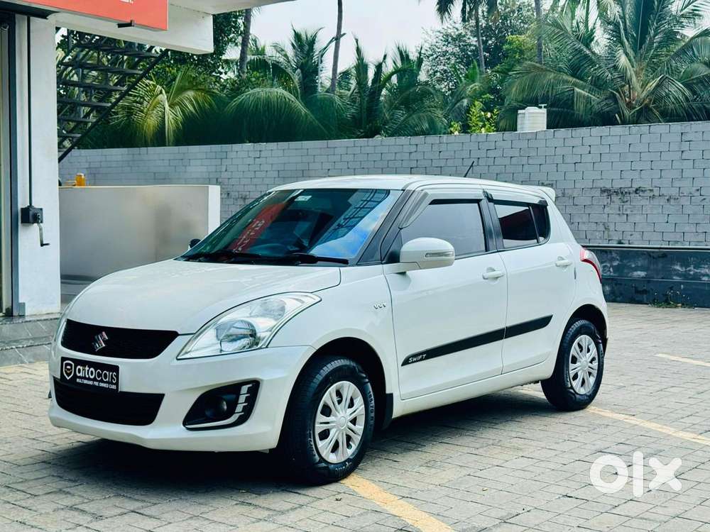 Maruti Suzuki Swift Vxi Abs Bsiv, 2015, Petrol