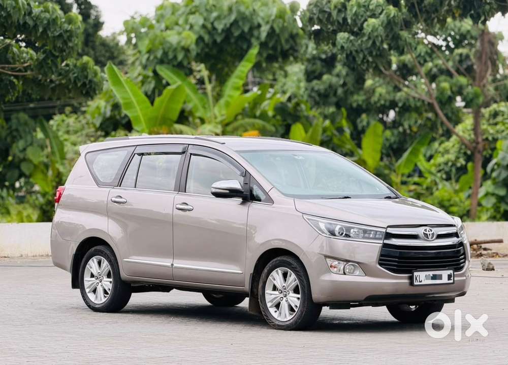 Crysta 2.8zx Diesel Automatic 2016