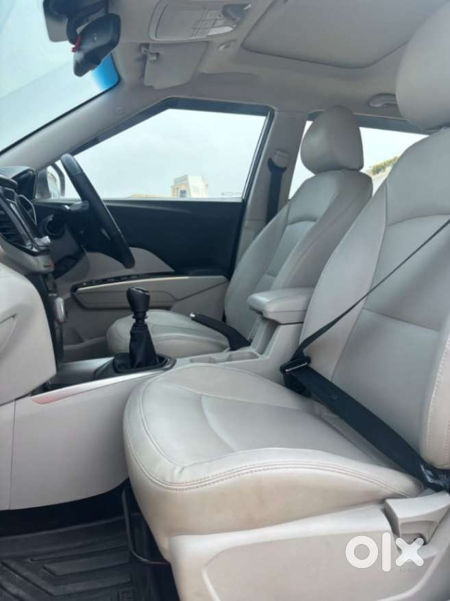Mahindra Xuv300 W8 Option, 2022, Petrol