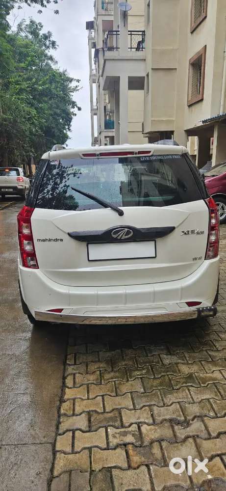 Mahindra Xuv500 W8 Diesel Manual Aug 2016 Model