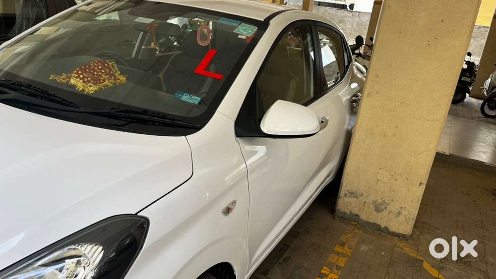 Hyundai Aura Petrol Manual 2023