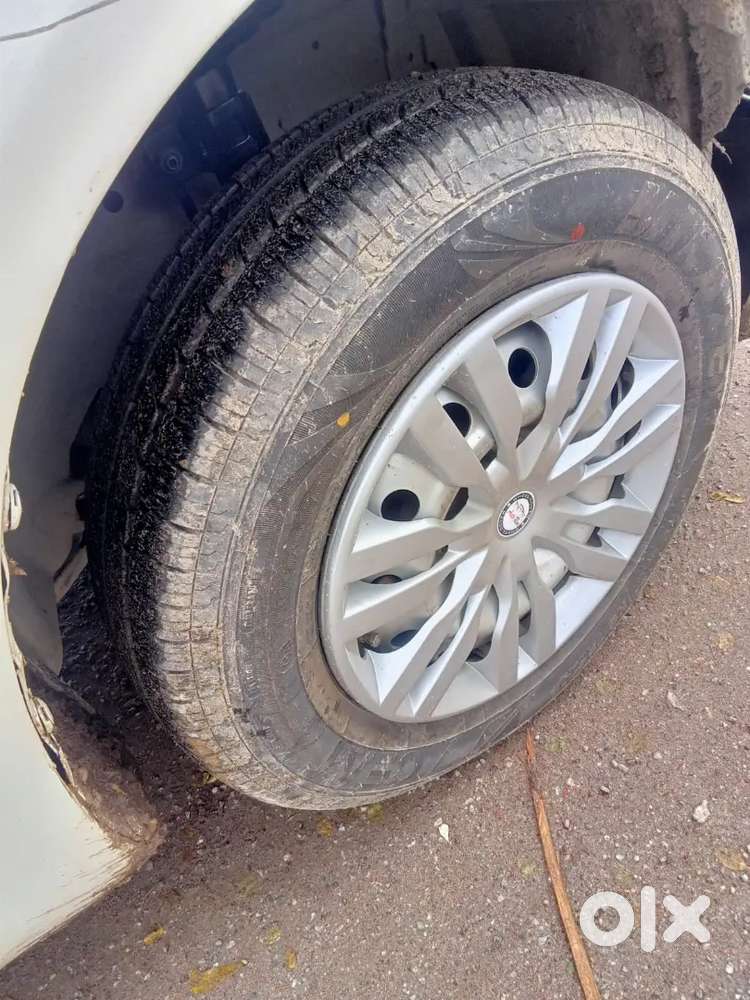 Paise Ki Jarurat Hai Isiliye Gadi Ko Bech Raha Hun