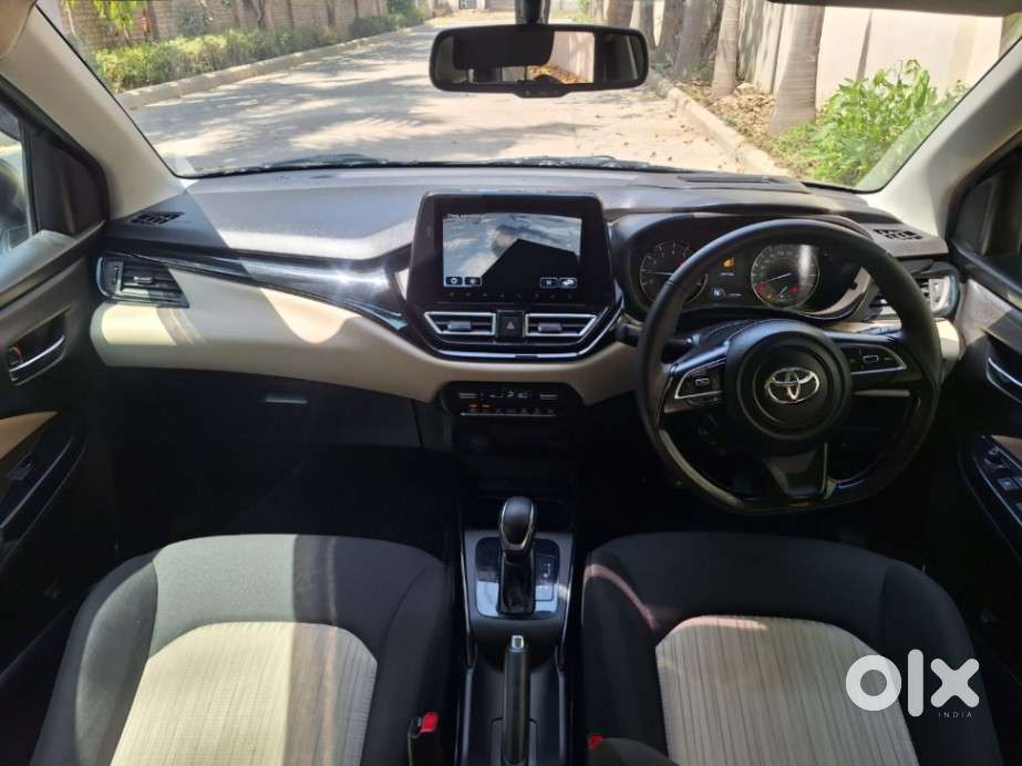 Toyota Glanza 1.2 V Amt, 2024, Petrol