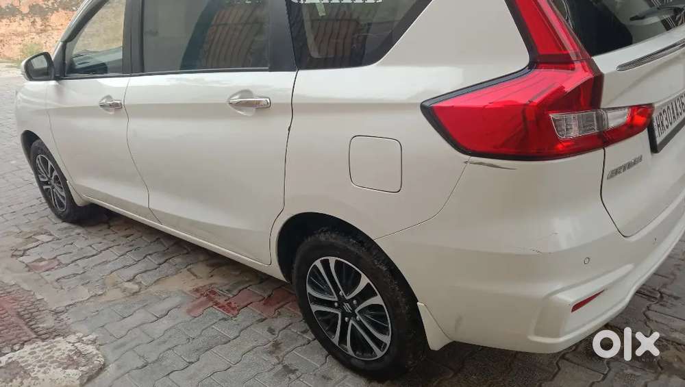 Maruti Suzuki Ertiga 2023 Zxi Cng