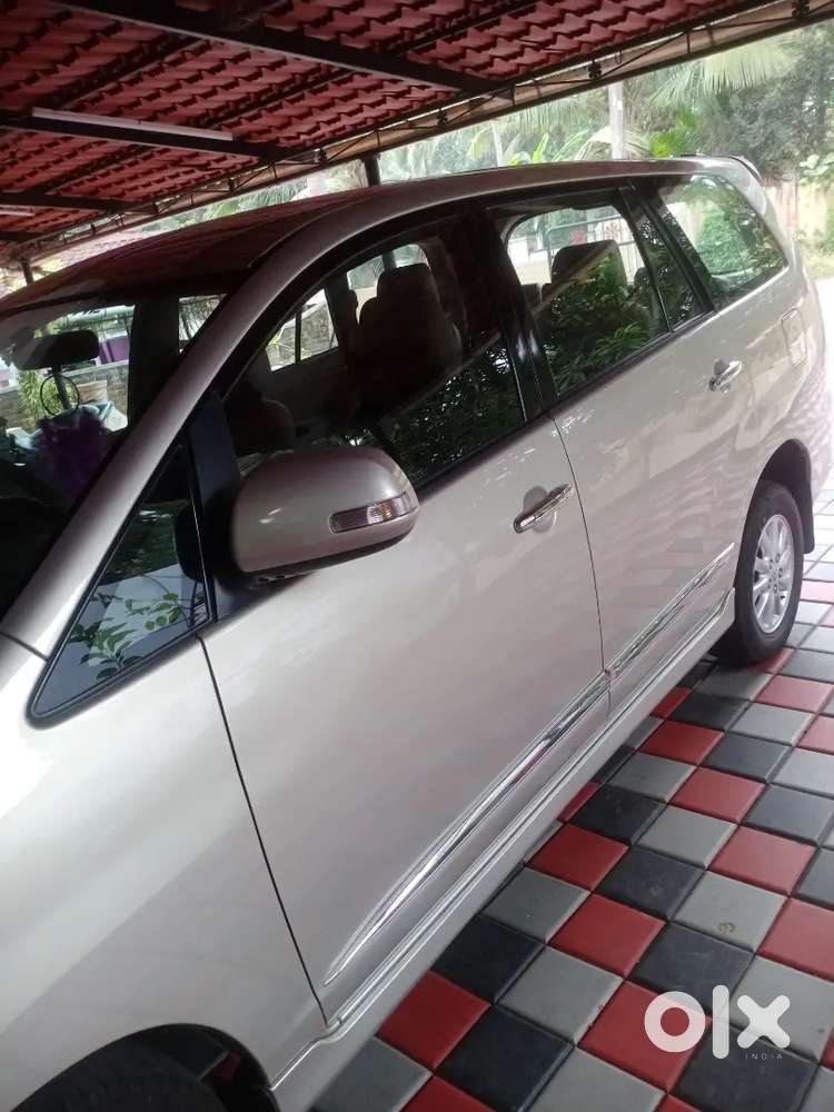 Toyota Innova 2015 Diesel 69900 Km Driven
