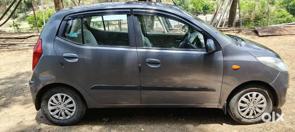 Hyundai I10 Sportz (june2015) Petrol+cng