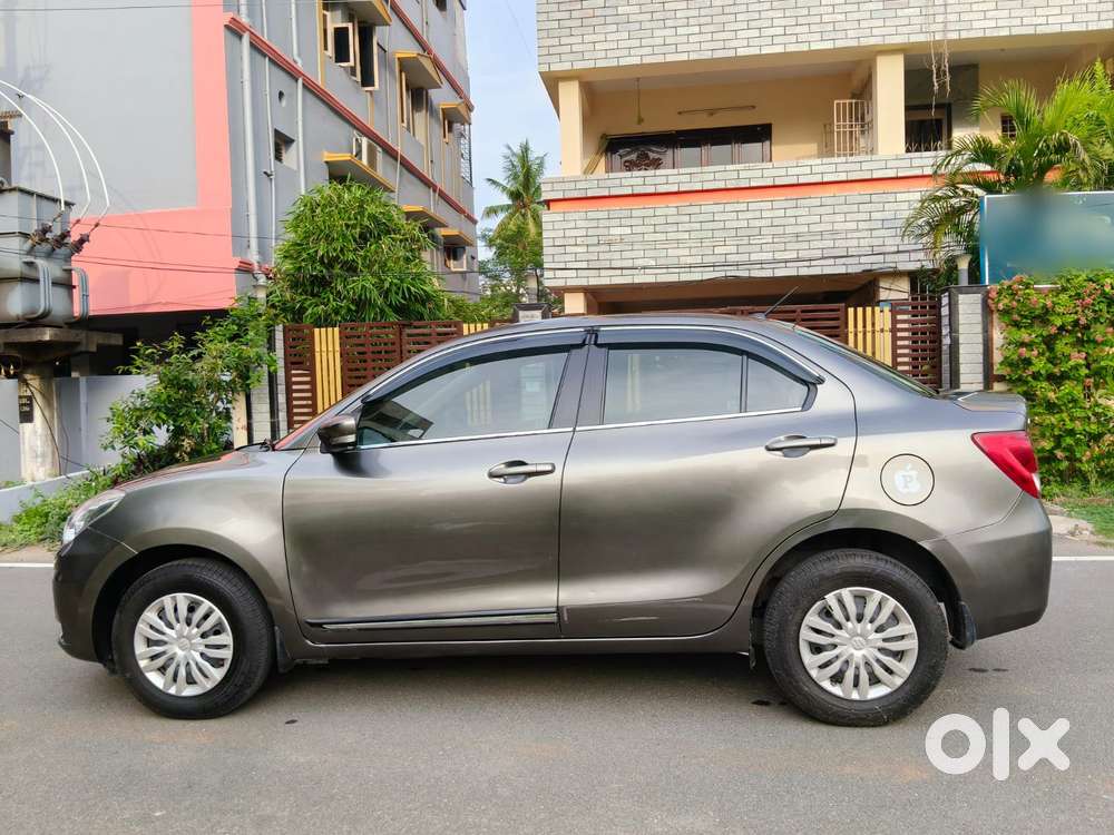 Maruti Suzuki Swift Dzire Vxi(o) Amt, 2023, Petrol