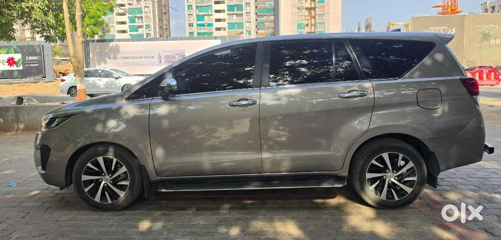 Toyota Innova Crysta [2020-ongoing] 2.4 Zx 7 Str, 2022, Diesel