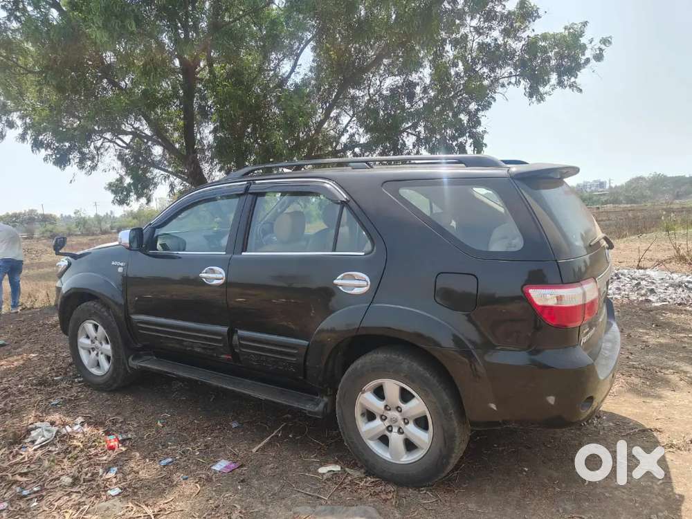 Toyota Fortuner 2009 Diesel 200000 Km Driven