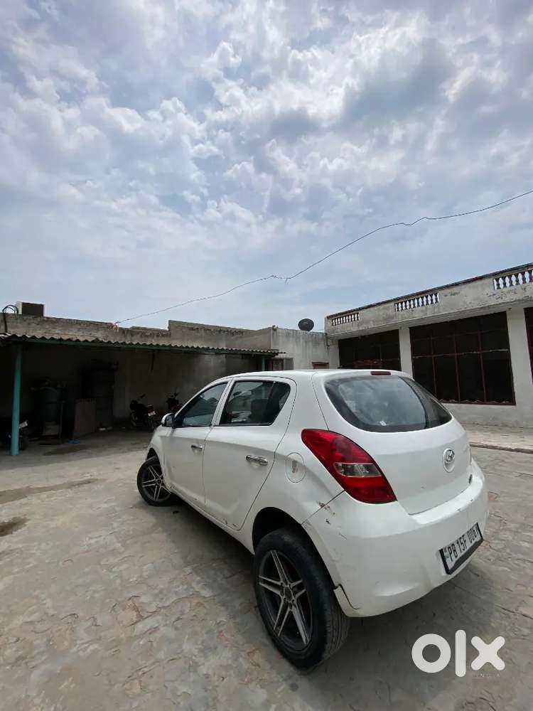 Hyundai New I20 2011 Diesel 150000 Km Driven Sports All Original