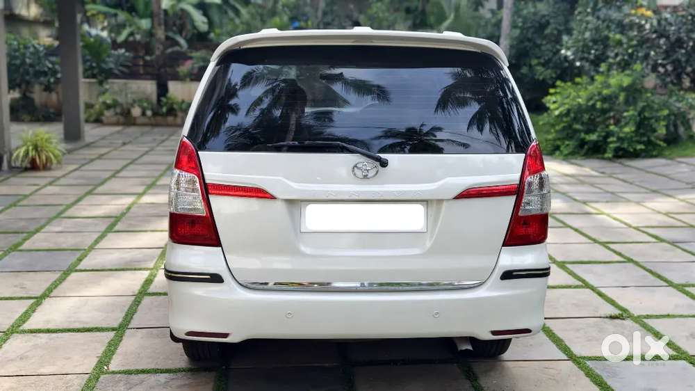 Toyota Innova 2015 - 2016 Register Diesel 1,40 Km Driven