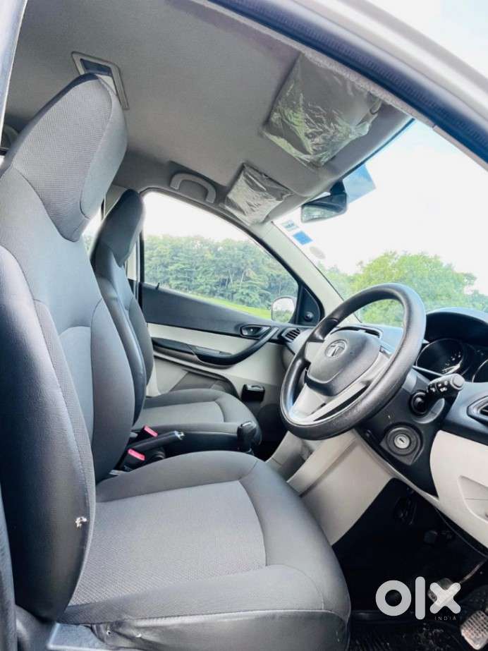 Tata Tiago Xe, 2020, Petrol