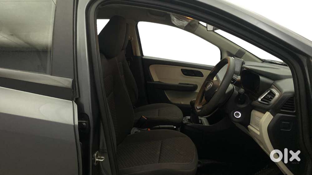Tata Altroz 1.2 Xm Plus, 2022, Petrol