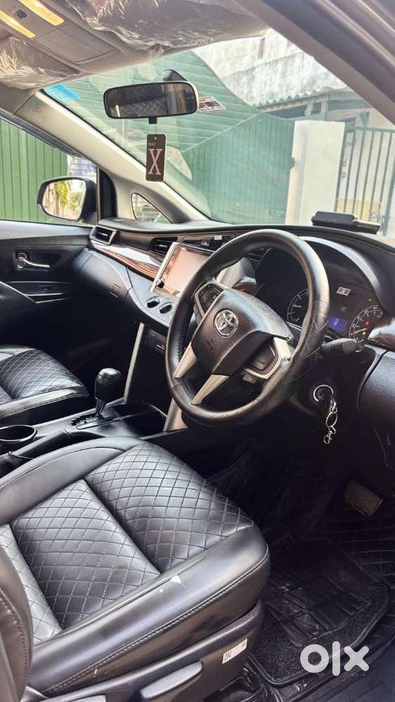 Toyota Innova Crysta, 2022, Petrol