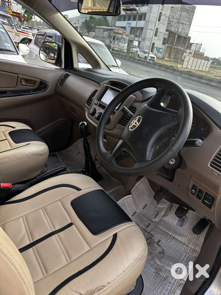Toyota Innova 2.5 G (diesel) 8 Seater, 2015, Diesel