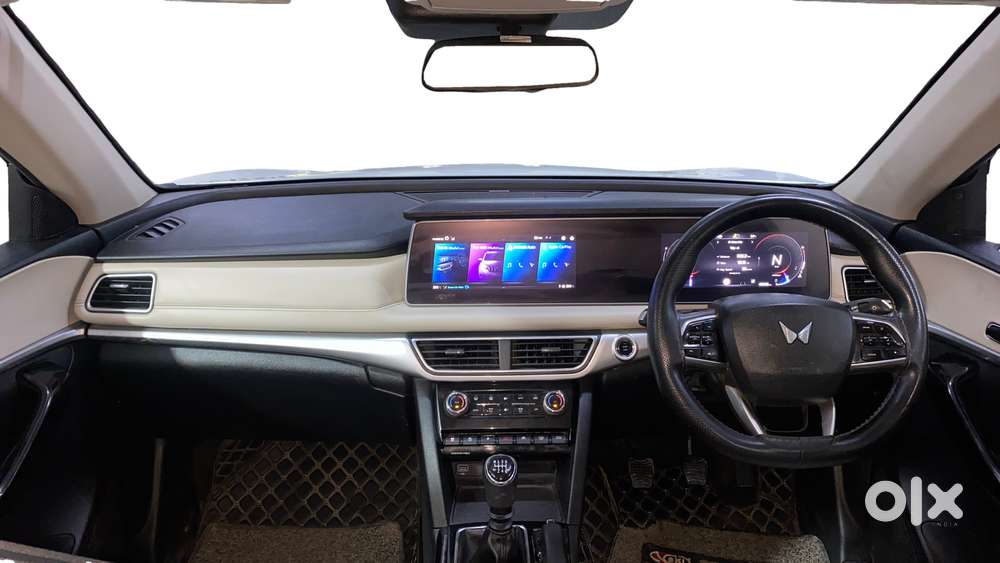 Mahindra Xuv700 2.2 Ax 7 Diesel Mt Str, 2022, Diesel