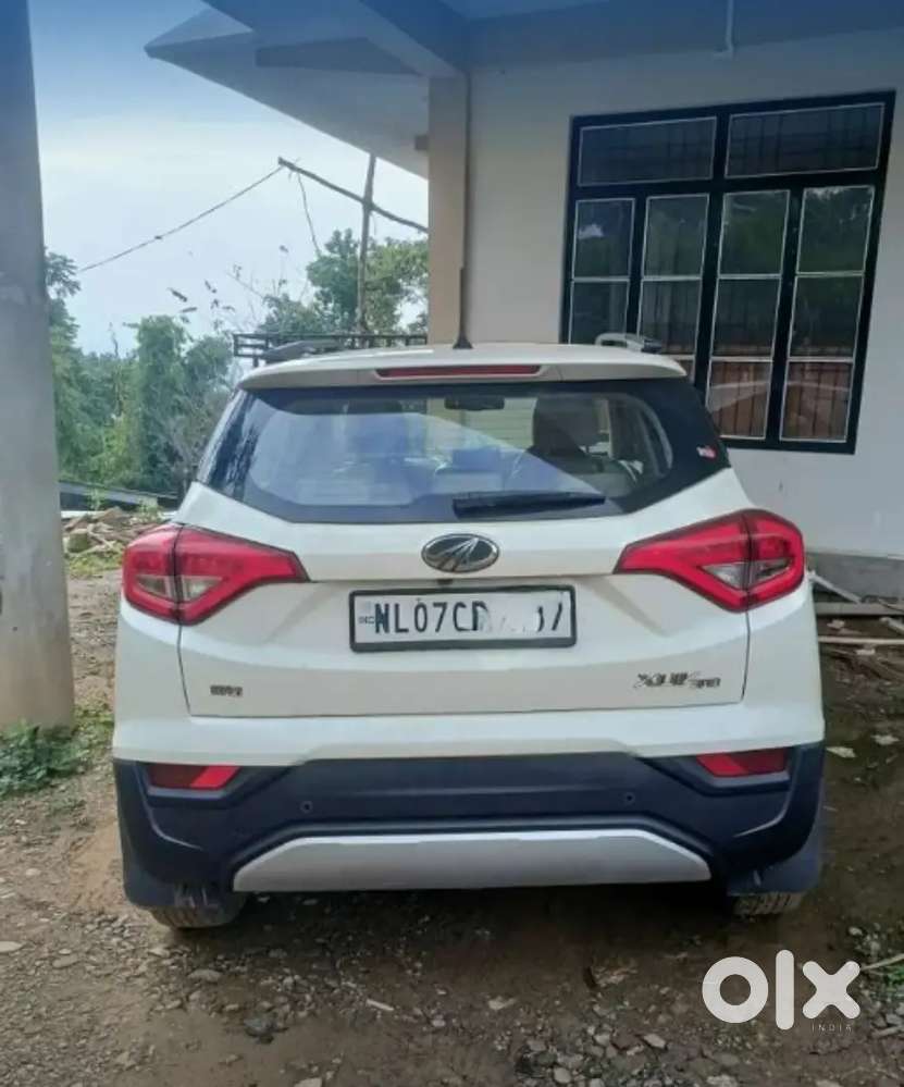 Mahindra Xuv300 2022 Petrol 18300 Km Driven