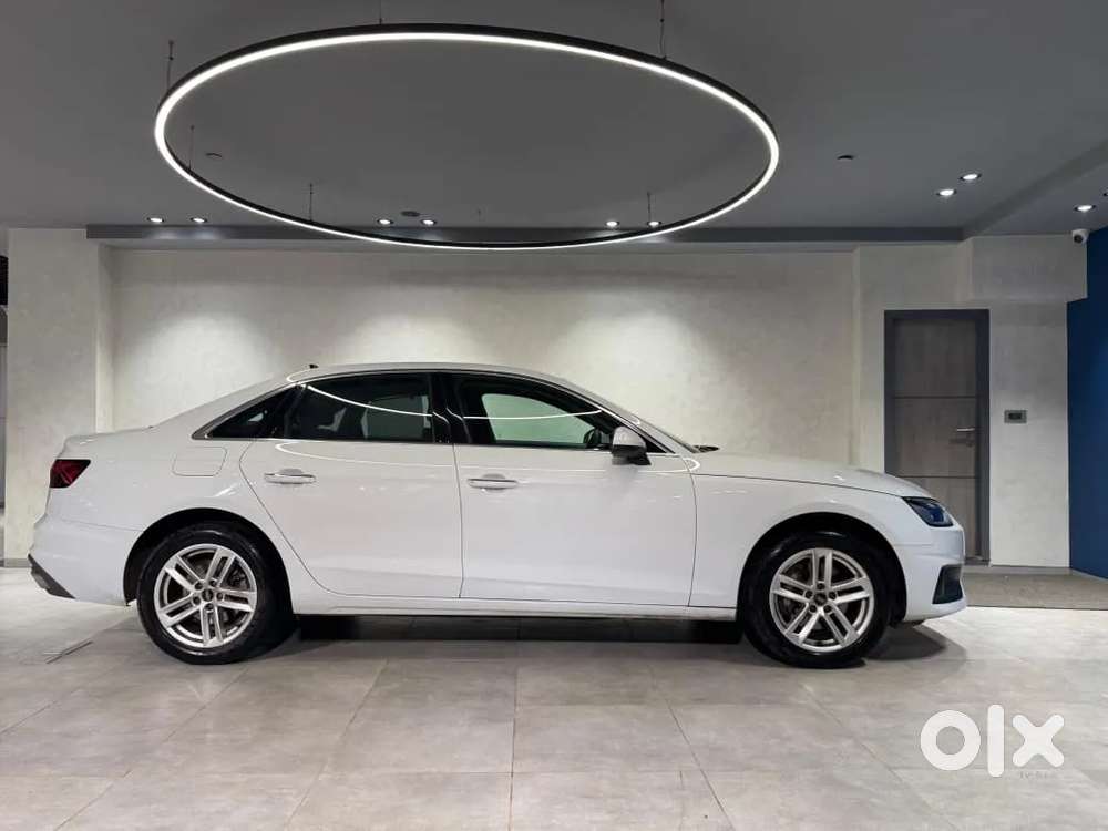 Audi A4 2.0 Premium Plus 40 Tfsi, 2024, Petrol