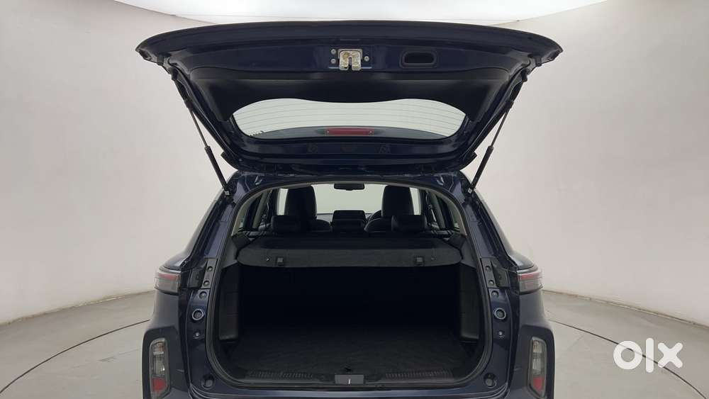 Maruti Suzuki Grand Vitara 1.5 Alpha Smart Hybrid At, 2022, Petrol